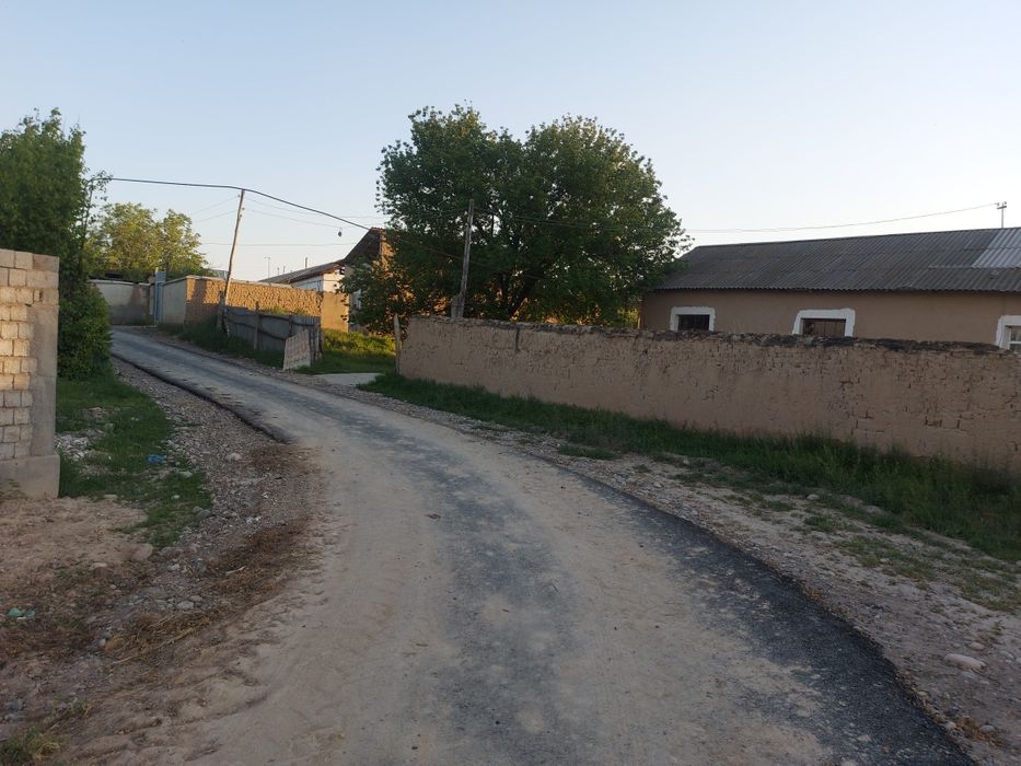 Katta xovli, uchastka sotiladi