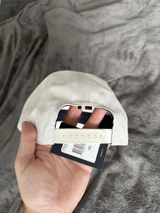 Tommy Hilfiger Monotype canvas sapca unisex  alba logo negru noua