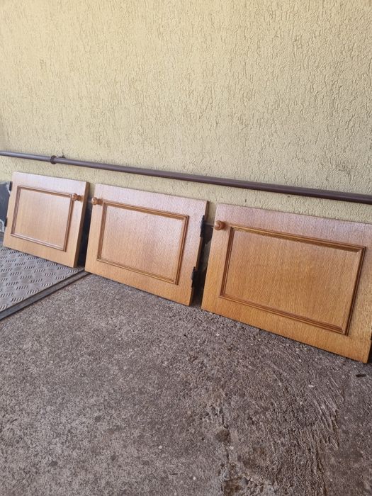 Usi stejar dulap cu balamale 9buc