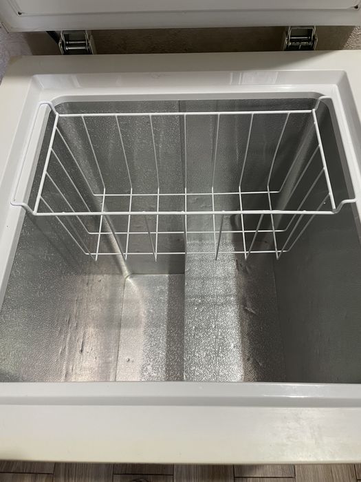 Продам морозильную камеру