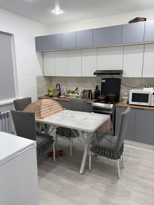 Дом в микрорайон Қарлығаш.