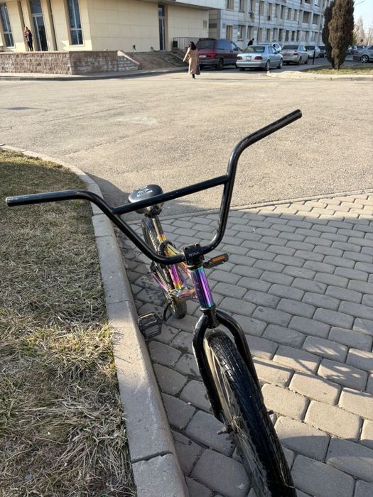 Велосипед BMX.
