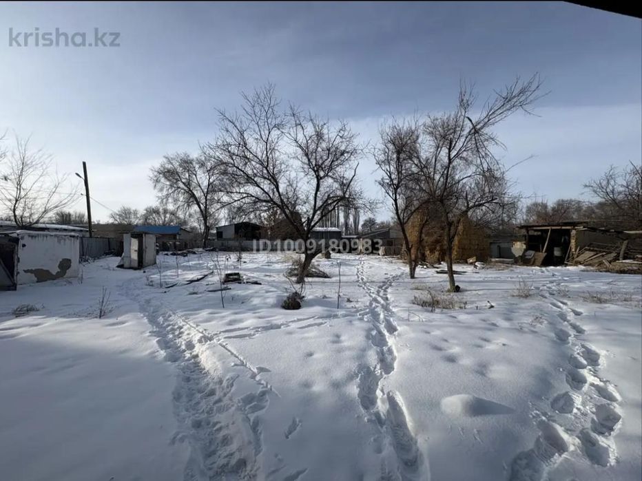 Саурық батырда 5 бөлмелі жер үй срочно сатылады