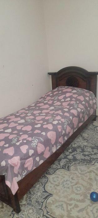 Кровать с матрасом состоянии хороший