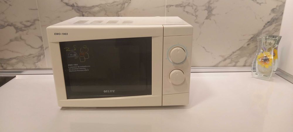 Микровълнова фурна Elite