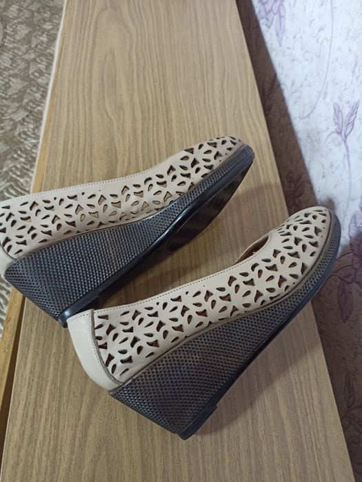 женская летняя обувь.