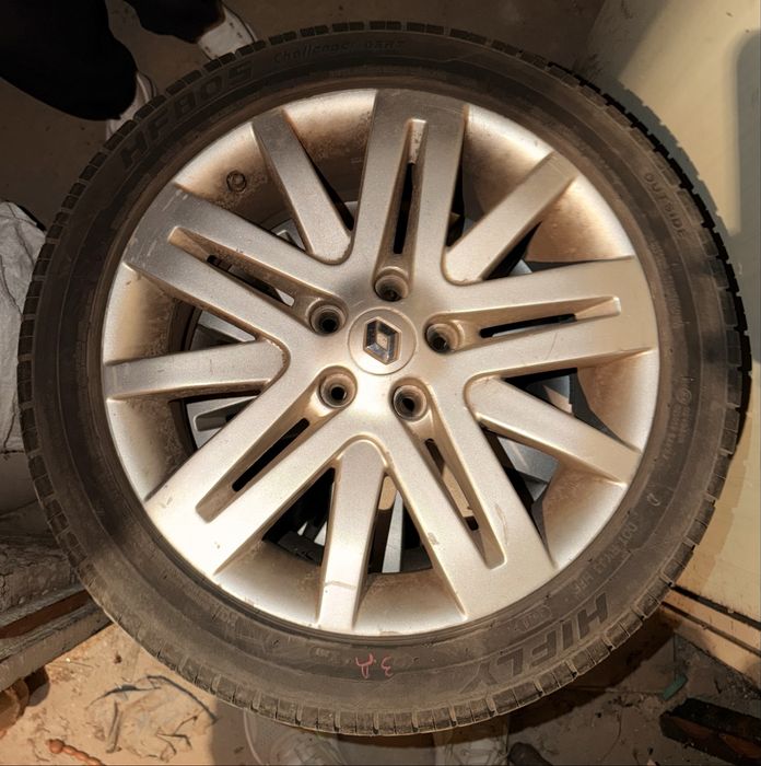 Гуми с джанти 17ки свалени от Renault Laguna 2