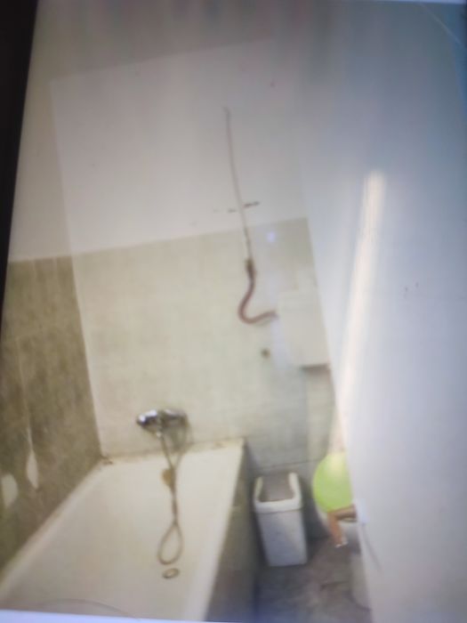 Zona buna,garsoniera cu baie,bucatarie 200eu