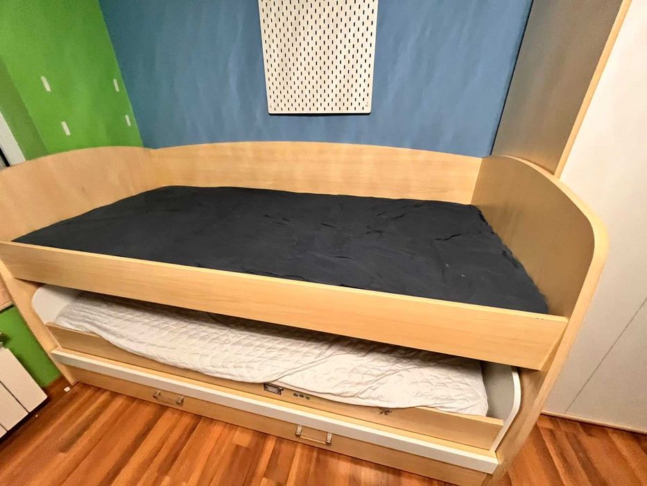 Мебели за детска стая с 3 легла