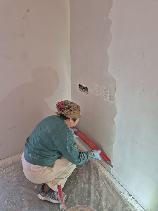 Левкас, шёлк, покраска, обои. Кафель