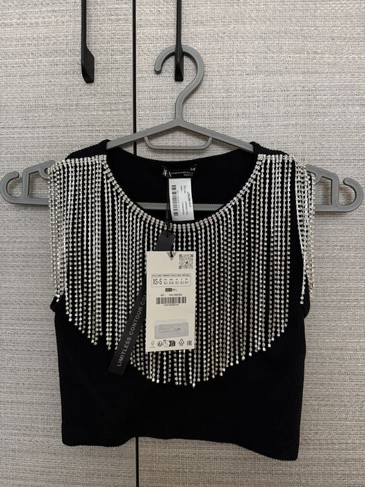 Бюстиета и топове, Guess, Zara, Armani