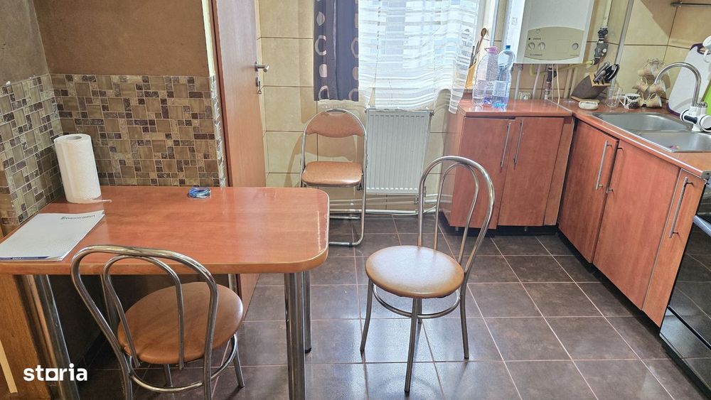 Vand apartament cu 4 camere, Deva, Crinilor, etaj 3, doua bai, balcon
