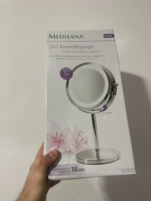 Oglindă cosmetică 2in1 medisana