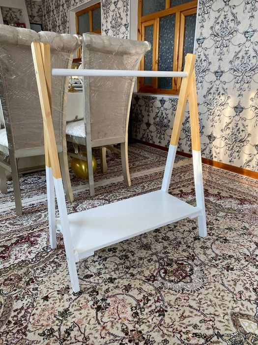 Вешалка напольная для одежды деревянная  детская