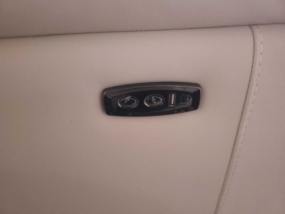 Дизайнерски светло кремав кожен диван тройка с ел релакс механизъм