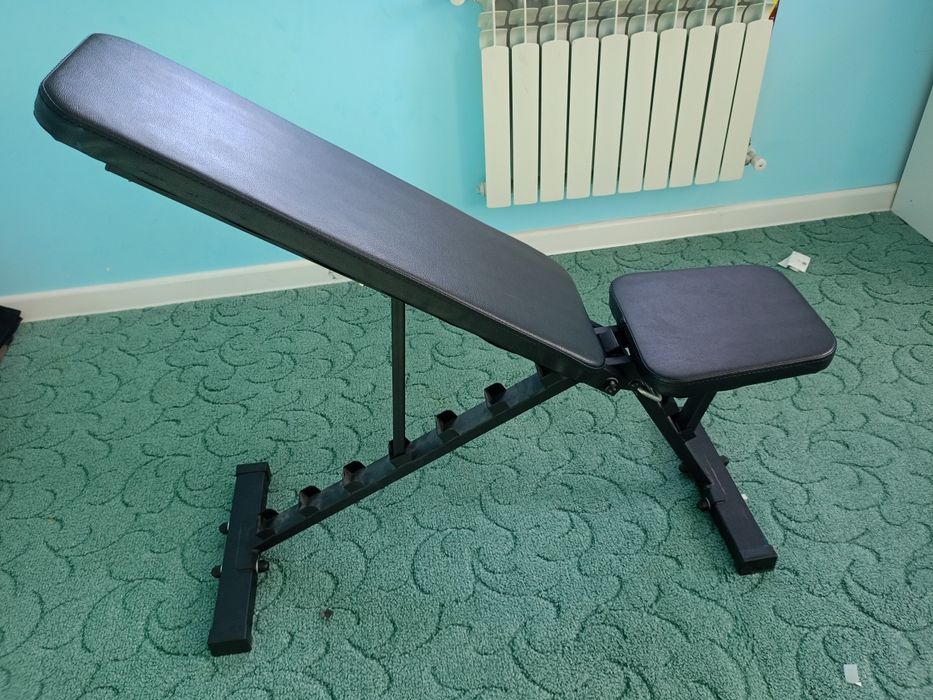 Скамья для жима штанги, гантели