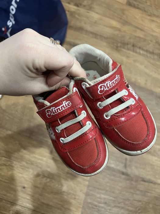 Продам детские кеды