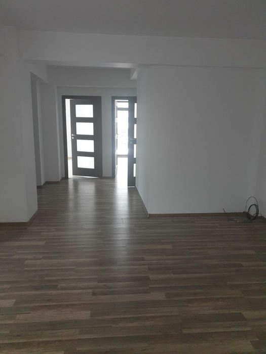 Spatiu BIROURI 227 mp