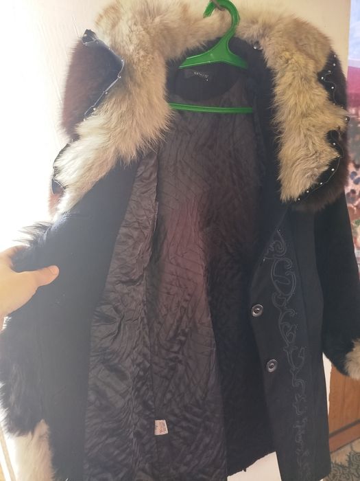 Palto 46 48 razmeri hamma joyi butun yangidek