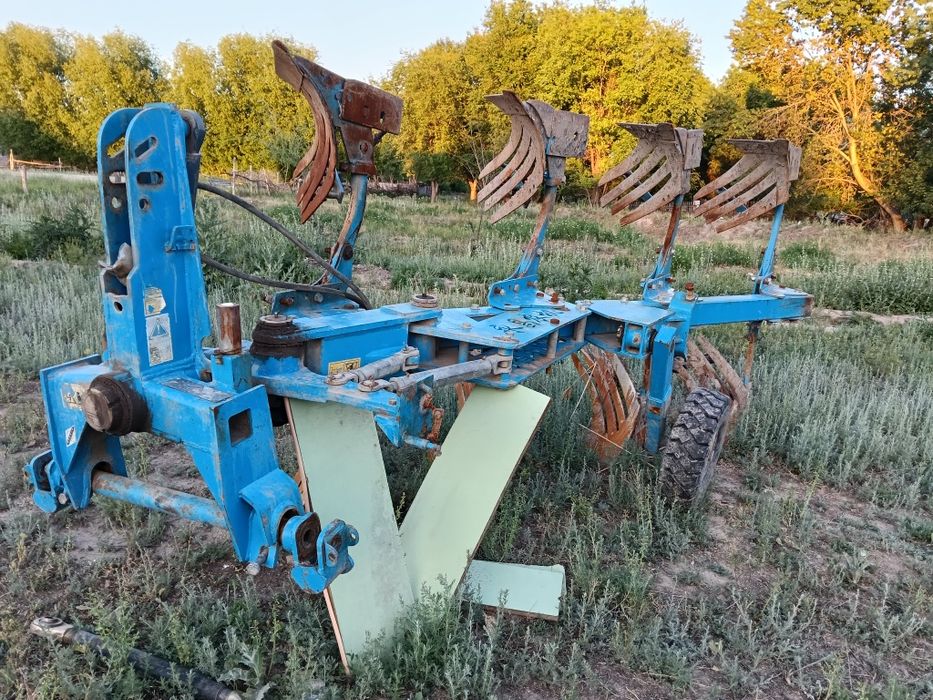Продам трактор. Плуг. Диск