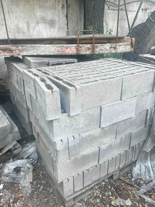 Продам кирпич (стеновой блок)