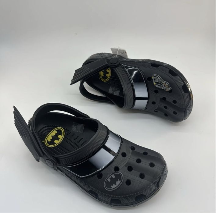 Продаю срочно Crocs Batman