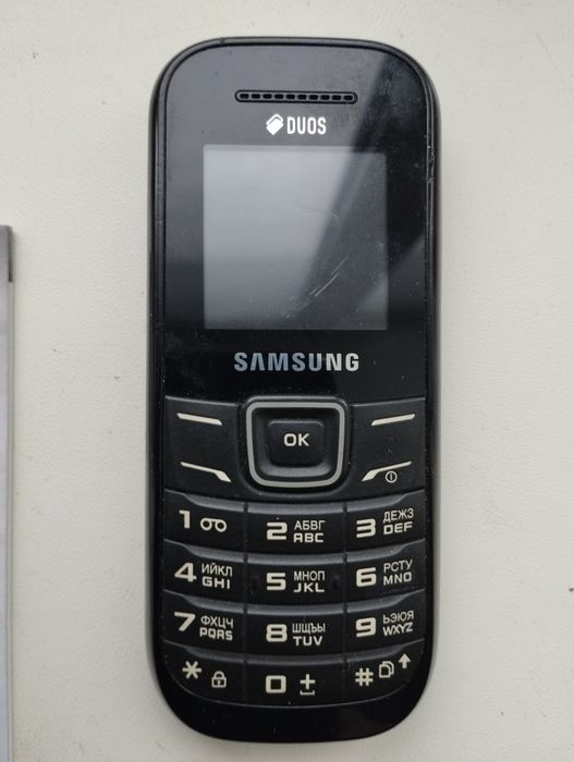 Телефон Samsung duos
