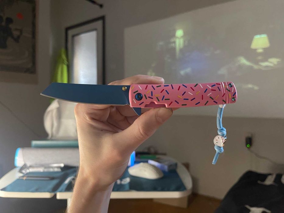 Briceag cutit pliabil premium Roz Donut Sparkles, maner aluminiu