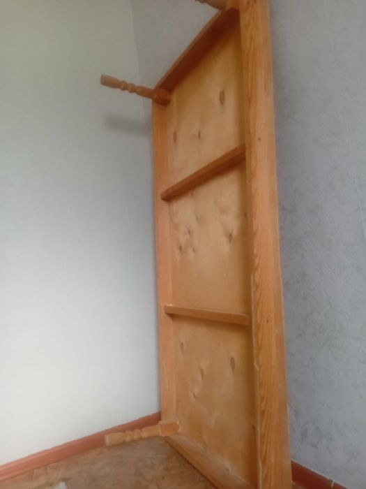 Ағаш стол жаксы  бага