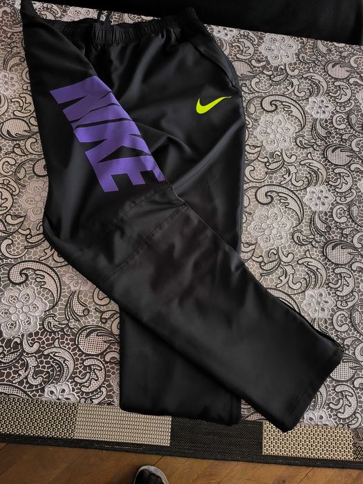 Оригинално долнище NIKE