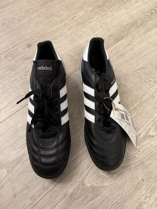 Ghete fotbal Adidas Kaiser 5