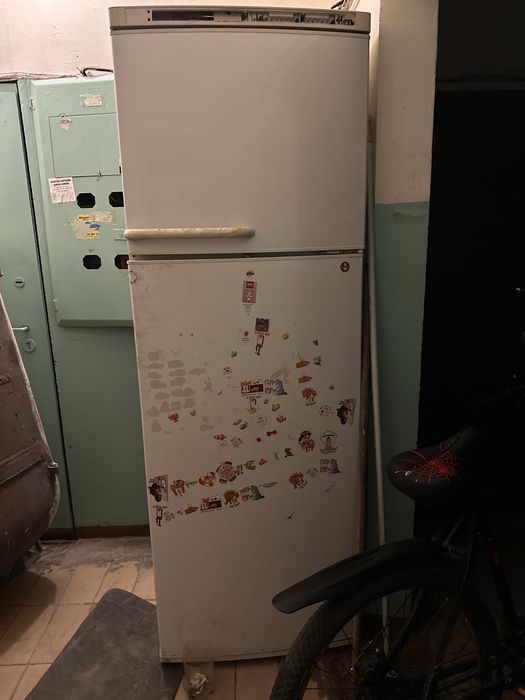 Отдам б/у холодильник на запчасти
