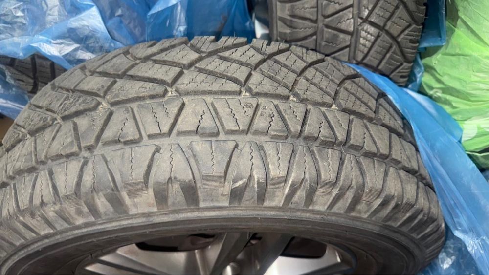 Шины   Michelin  летние  225/70/16 б/у  с дисками