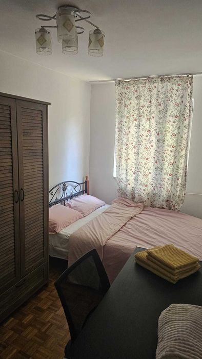 Direct Proprietar, inchiriez apartament 3 camere Craiovita Noua / Contract pe termen lung