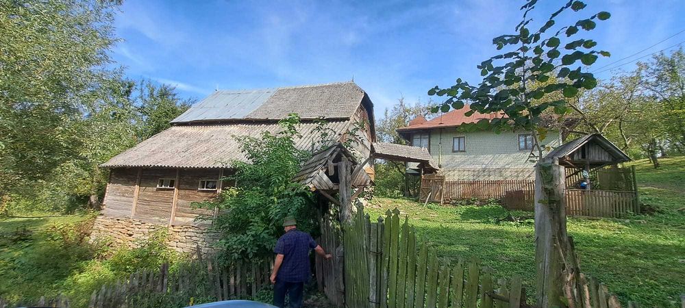 Teren si constructii situate in intravilan 7.780 mp, comuna Bertea, sat Lutu Rosu, Prahova