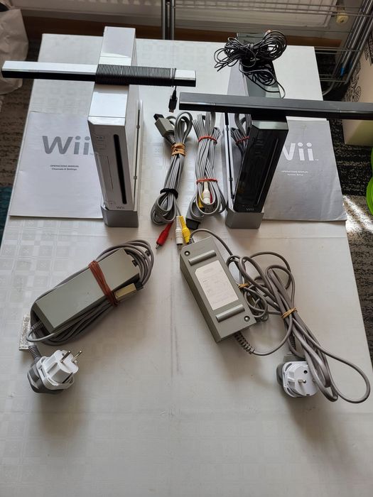 CONSOLA Wii. Albă/ Neagră.