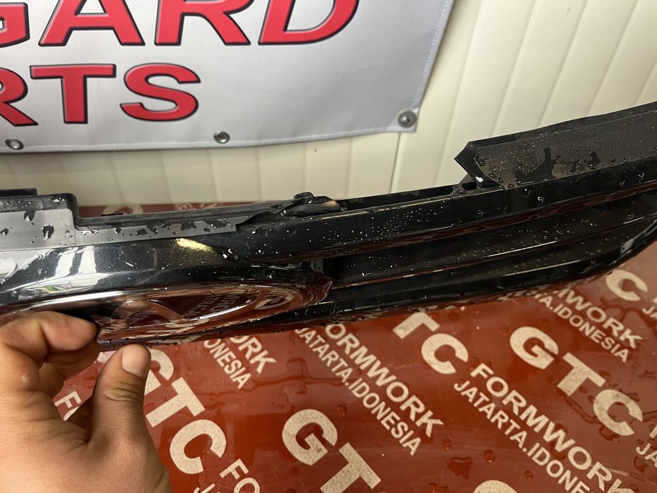 Решетка Toyota Hilux 2020-