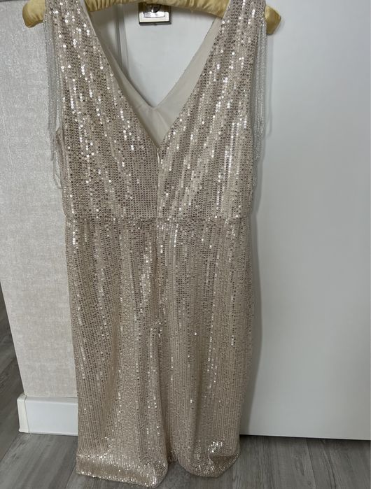 Продам платье