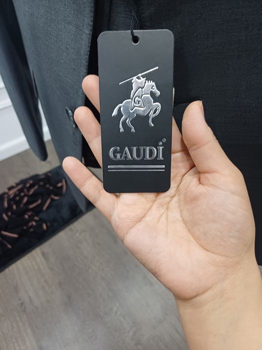 Костюм Gaudi размер 46