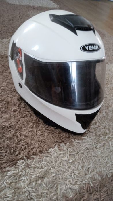 Продам шлемы новые