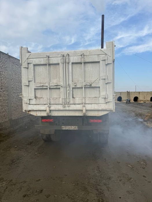 HOWO yuk mashinasi samasval sotiladi