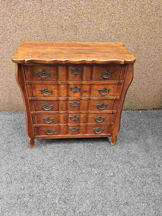 Холандски скрин с обков от месинг