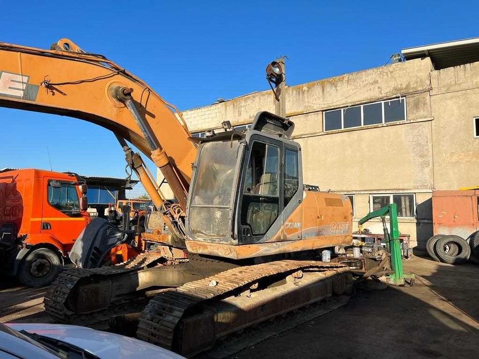 Cilindru hidraulic excavator pe senile Case CX 240 B piese