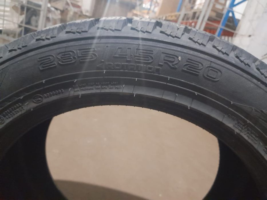 Продам шины оригинал