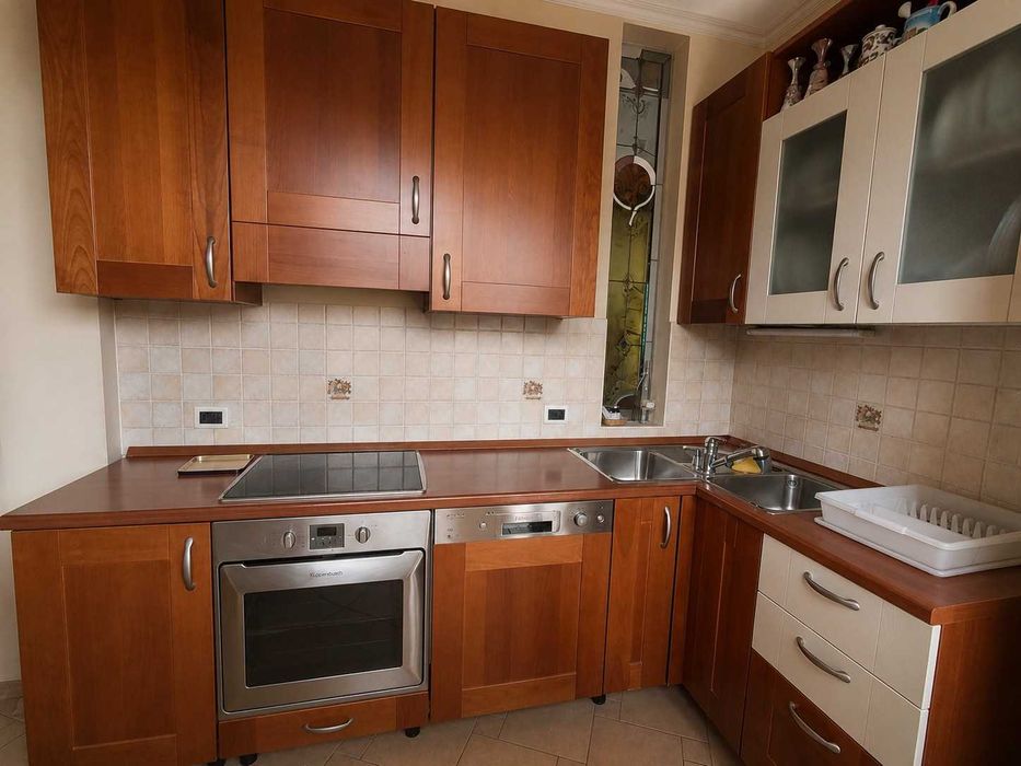 Продавам къща в центъра на София