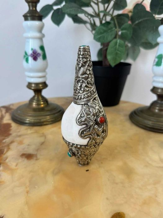 Scoică ritualică decorată (Shanka),