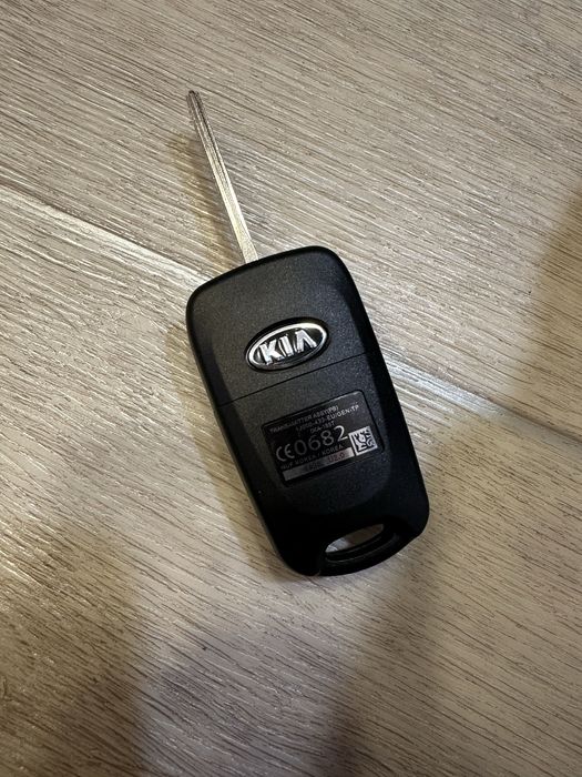 Продам автоключ для kia