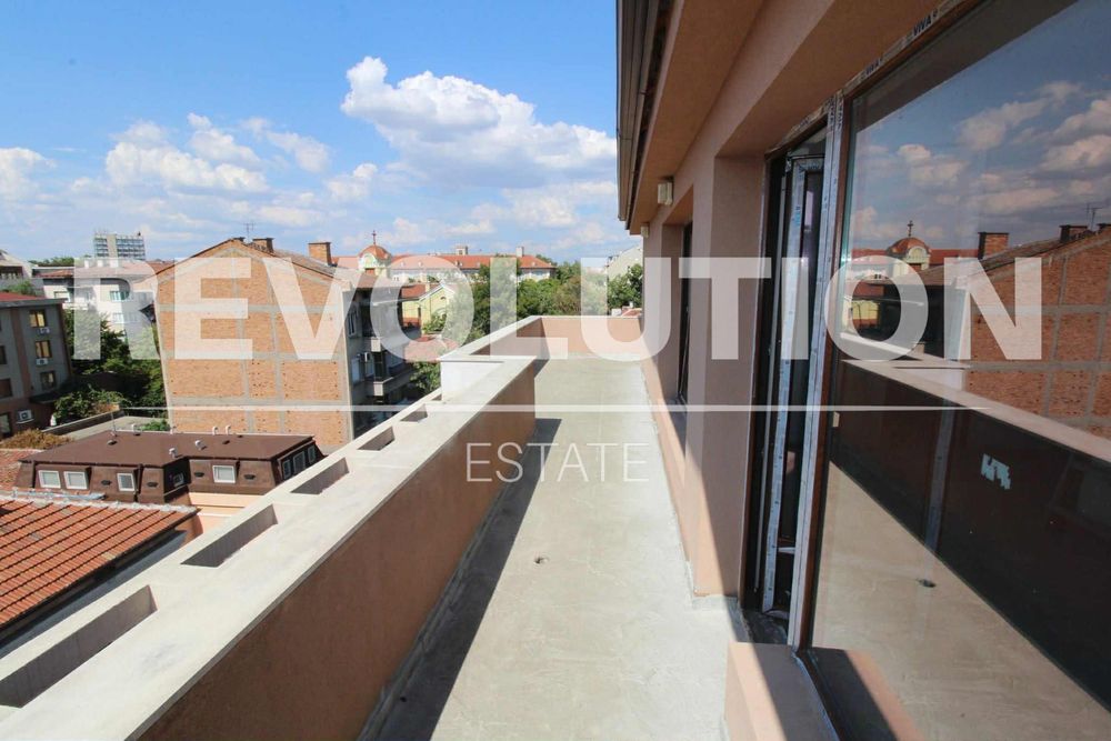 Продава се Тристаен апартамент в Пловдив, Център - 99 кв.м за 1920 €/кв.м - Снимка #3