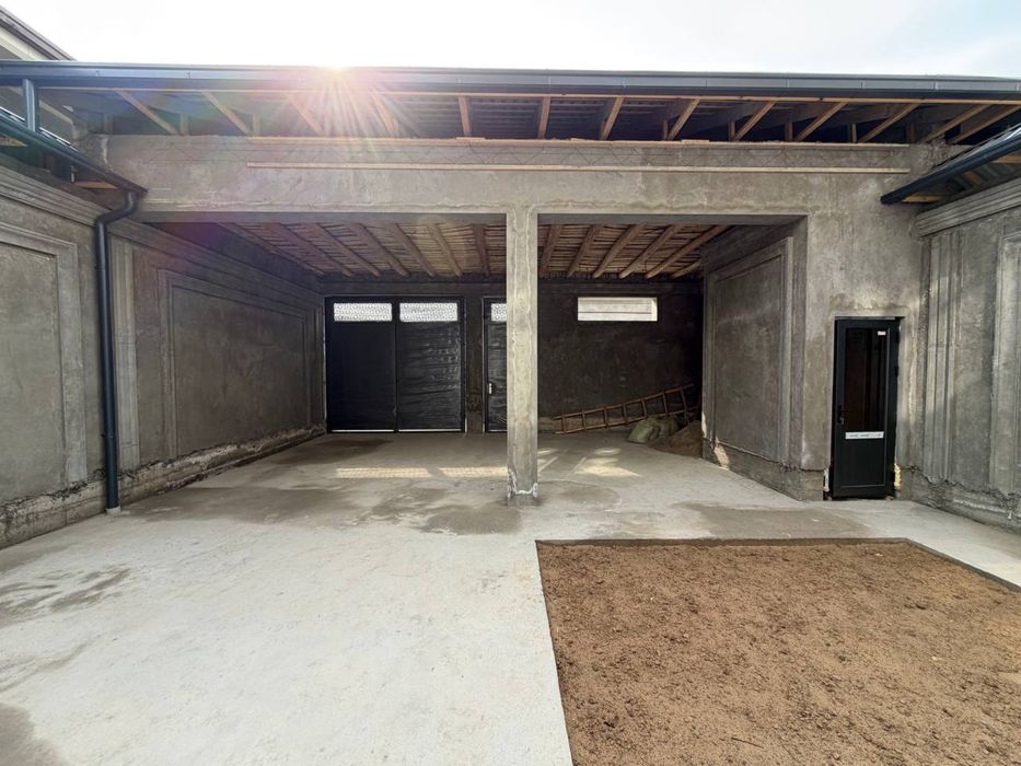 Хасанбай Продается Участок 3 сотки, 360м2. Фасад 9 метров. Коробка