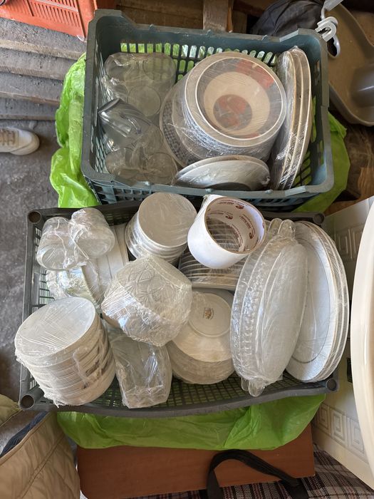 Посуда  бу и игрушки и одежды